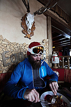 中年,男人,滑雪,享受,餐馆,食物,提洛尔,奥地利