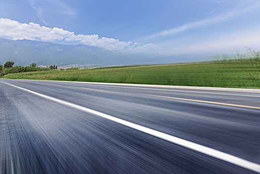 蓝天白云下的高速公路,汽车广告背景道路素材