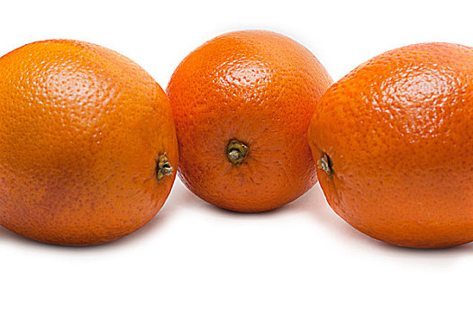 三个,橘子