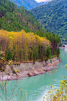 中国西藏林芝波密古乡湖景区