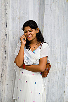 印度,新德里,女人,穿,纱丽,交谈,手机