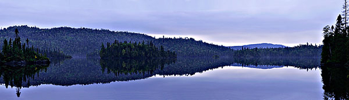 巨大,北方针叶林,湖,苏必利尔湖省立公园,安大略省,加拿大