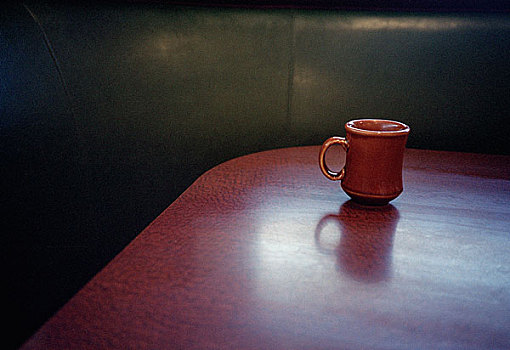 陶瓷,大杯,木桌子