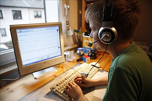 男孩,冲浪,电脑,在家,互联网,交谈,论坛,年轻人,穿,耳机,沟通