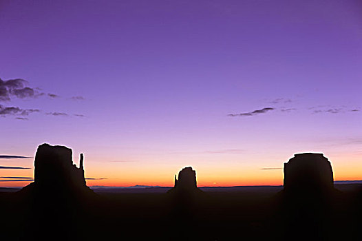 剪影,黎明,天空,纪念碑谷纳瓦霍部落公园,亚利桑那
