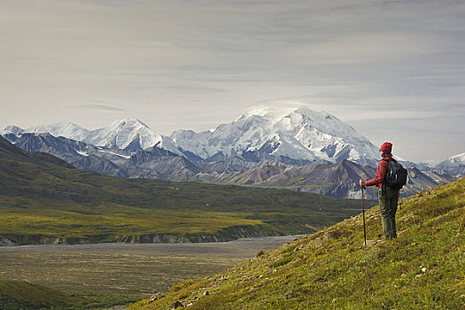 女性,远足者,山,麦金利山,德纳里峰国家公园,靠近,游人,中心,室内,阿拉斯加,瀑布