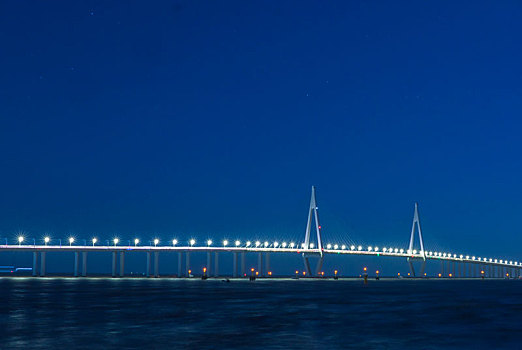 跨海大桥夜色