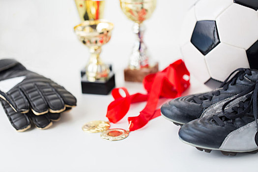 特写,足球,靴子,手套,奖杯,奖牌