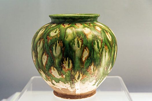 上海博物馆藏唐代彩色釉陶罐