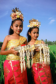 印度尼西亚,巴厘岛,孩子,舞者,服饰,供品,稻米
