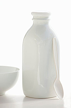 白色,奶瓶,勺子,碗
