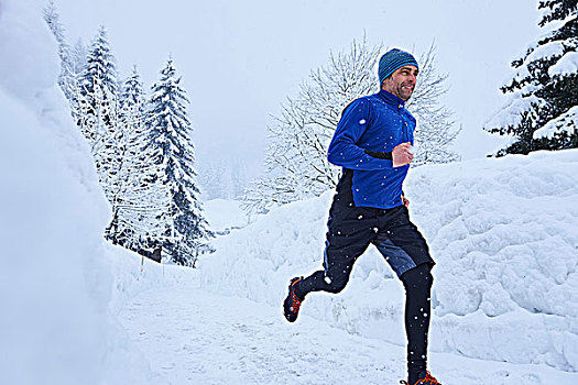 男性,跑步,跑,大雪,瑞士