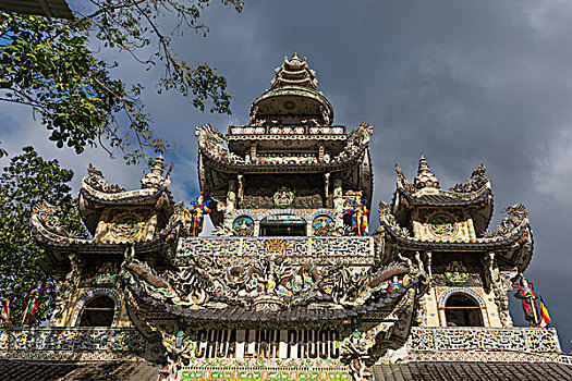 越南大叻灵应寺