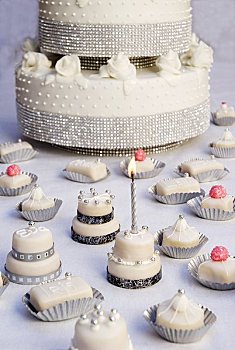 婚礼蛋糕,花色小蛋糕