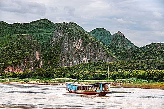 老挝,琅勃拉邦,省,旅游,小船,湄公河,靠近