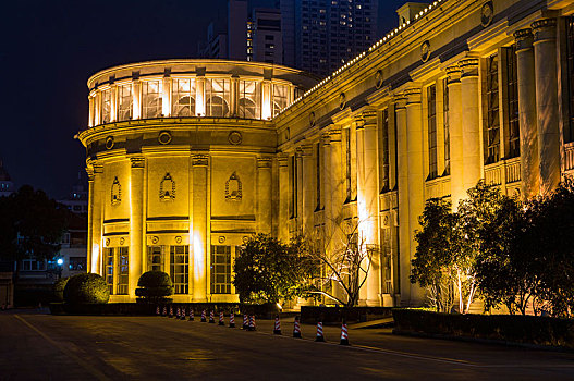 上海展览中心夜景