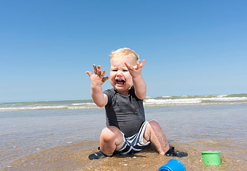 幼儿,恐惧,海水,海滩