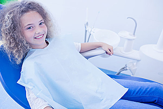 微笑,孩子,坐,牙医,椅子,牙科诊所