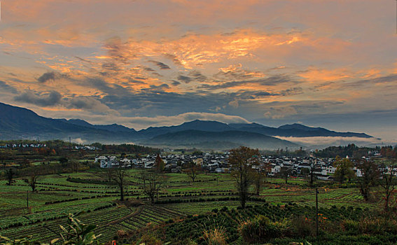 皖南山乡田园风光