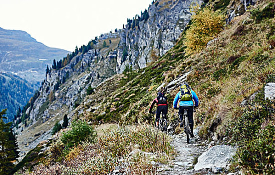 山地车手,土路,瓦莱,瑞士