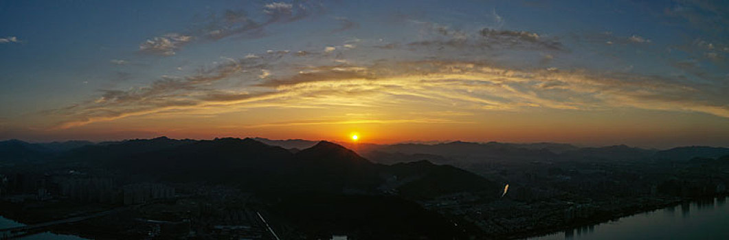 浙江杭州市富阳富春江夜景航拍