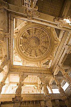 仰视,天花板,庙宇,艾迪娜神庙,拉纳普尔,巴利,地区,乌代浦尔,拉贾斯坦邦,印度