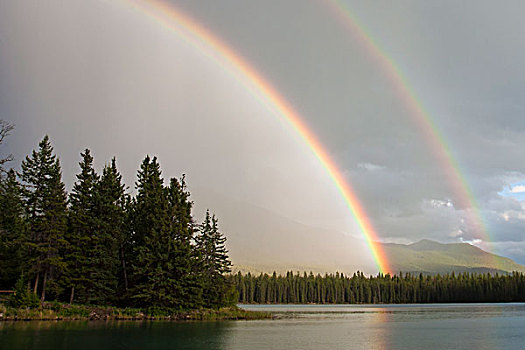 一对,彩虹,上方,湖,碧玉国家公园,加拿大