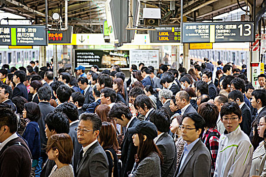 日本,东京,新宿,涩谷站,高峰时间,通勤