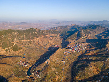 航拍沂蒙山区的山村与盘山路