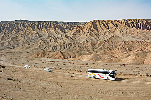 新疆吐鲁番七泉湖丹霞大峡谷风景区