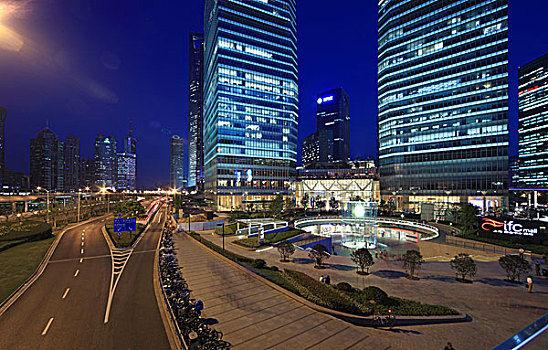 上海陆家嘴金融贸易区,国金中心,夜景,商场