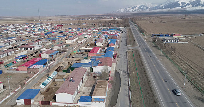 新疆巴里坤,冬天山下的诗意栖居