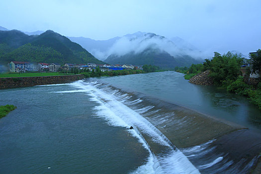 浙江,杭州,临安,大明山,雨,云雾,氤氲,流水,小溪