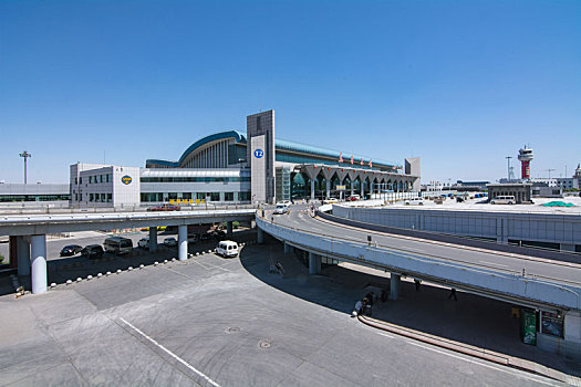 乌鲁木齐地窝堡机场t2航站楼外景