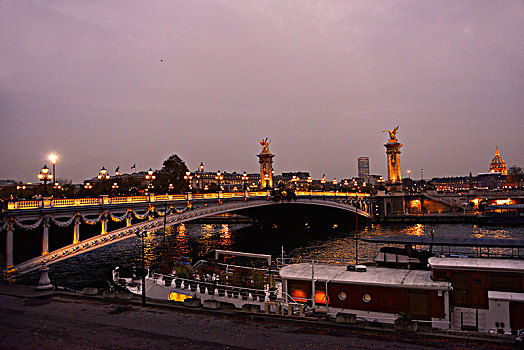 巴黎荣军桥