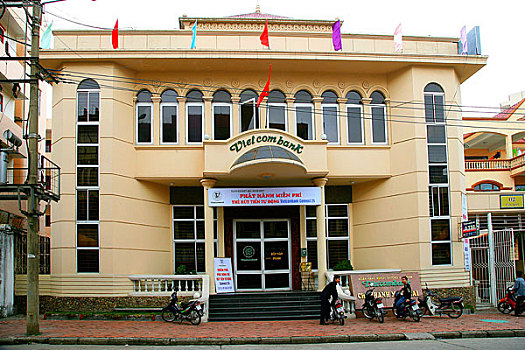 越南经济特区,芒街上的市政设施