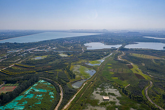 航拍济南龙湖湿地