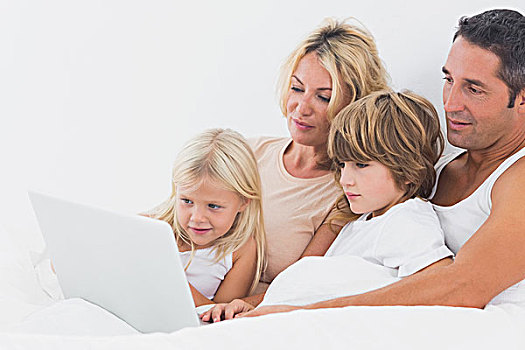 家庭,看,笔记本电脑,显示屏,白人,床