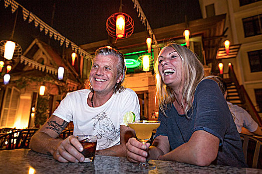 夫妻,笑,鸡尾酒吧,万象,老挝