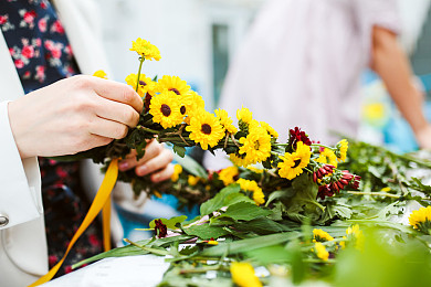 编花环图片