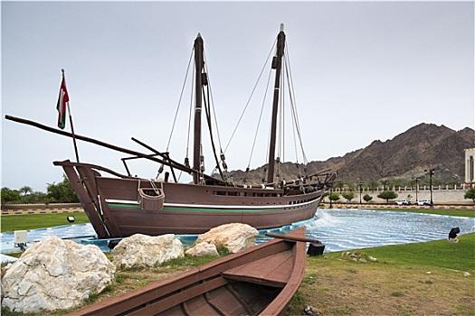 独桅三角帆船,马斯喀特