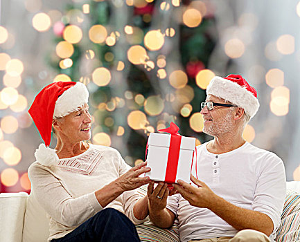 家庭,休假,圣诞节,岁月,人,概念,高兴,老年,夫妻,圣诞老人,帽子,礼盒,上方,树,背景