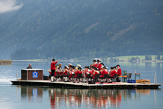 军乐队,传统服装,表演,筏子,节日,卡林西亚,奥地利,欧洲