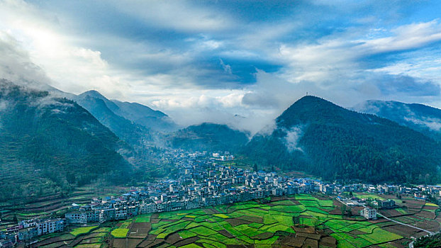 重庆酉阳,乡村雨后风景美