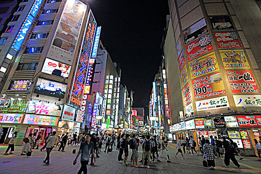日本东京涩谷--歌舞伎町一番街