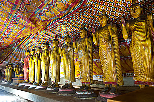 斯里兰卡丹布拉石窟神庙