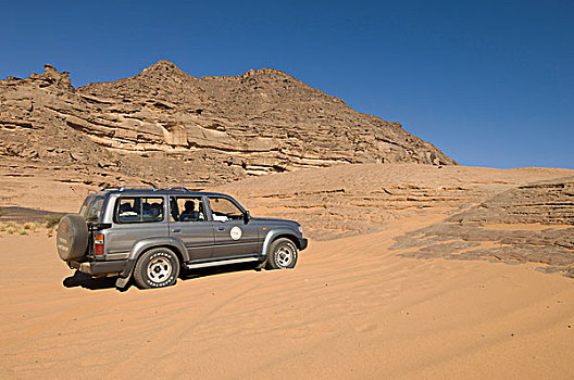 运动型多功能车,攀登,石头,阿卡库斯,撒哈拉沙漠,费赞,利比亚
