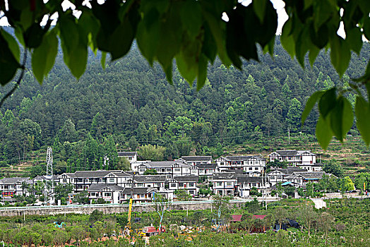贵州湄潭偏岩塘,这个村庄美如画,农民人均纯收入超万元