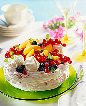 蛋白甜饼,树莓,奶油,新鲜,水果