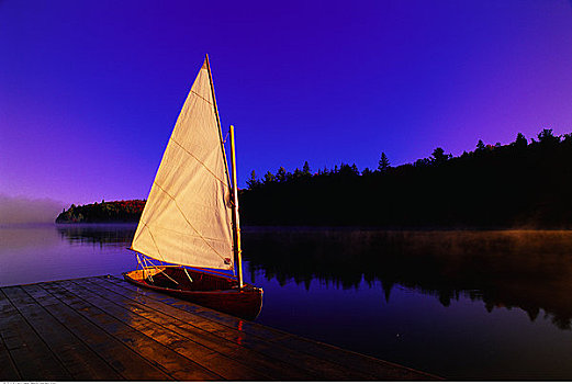 帆船,码头,阿尔冈金省立公园,安大略省,加拿大